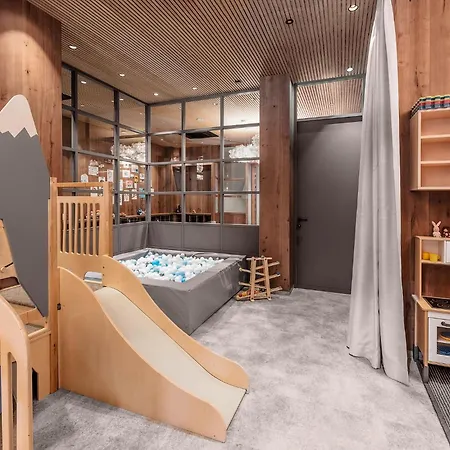 Edelweiss - Salzburg Mountain Hotel 5*